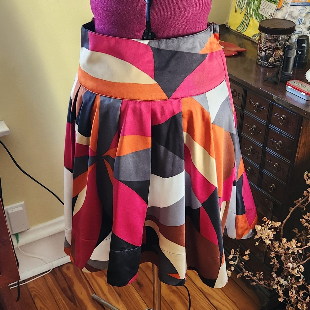H&M pattern circle skirt Size 6